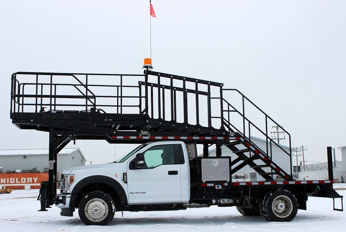 CUSTOM STAIRCASE TRUCK Wabash Mfg. Inc.