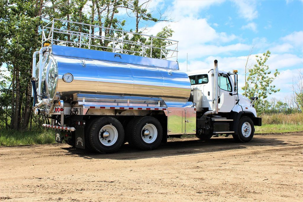 the-ultimate-guide-to-water-trucks